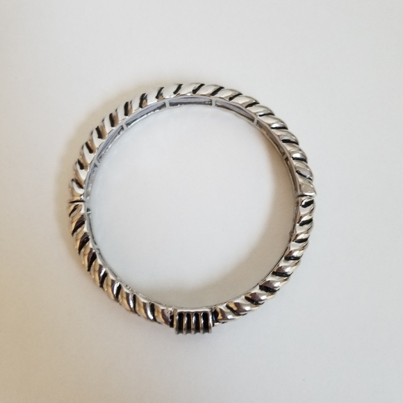 4 for $15 LIA SOPHIA STRETCH BRACELETS MEDIUM - Picture 5 of 5